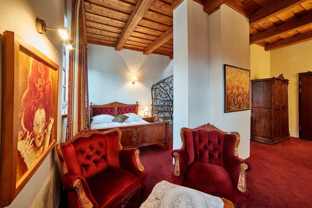 Folwark Stara Winiarnia Hotel Mszana Dolna Exterior photo